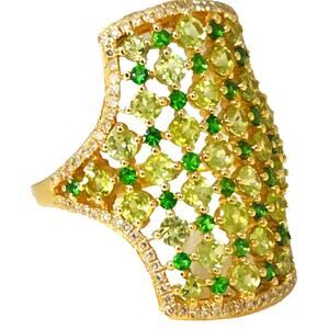Beautiful 14k Yellow Gold Natural Peridot And Savorite Diamond Ring size 6.5